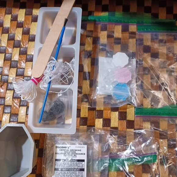 DISCOVERY Crystal Growing Kit NEW - Picture 6 of 6